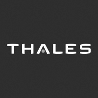 Logo noir et blanc « Thales » avec une typographie épurée du nom de l’entreprise et une lettre A stylisée