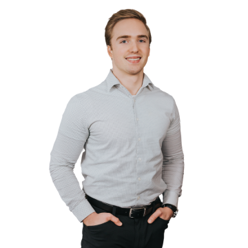 Coulter-Macdonald_Headshot_Strix-Team_Communication-Event-Manager_Canadian-Aerospace-Defence